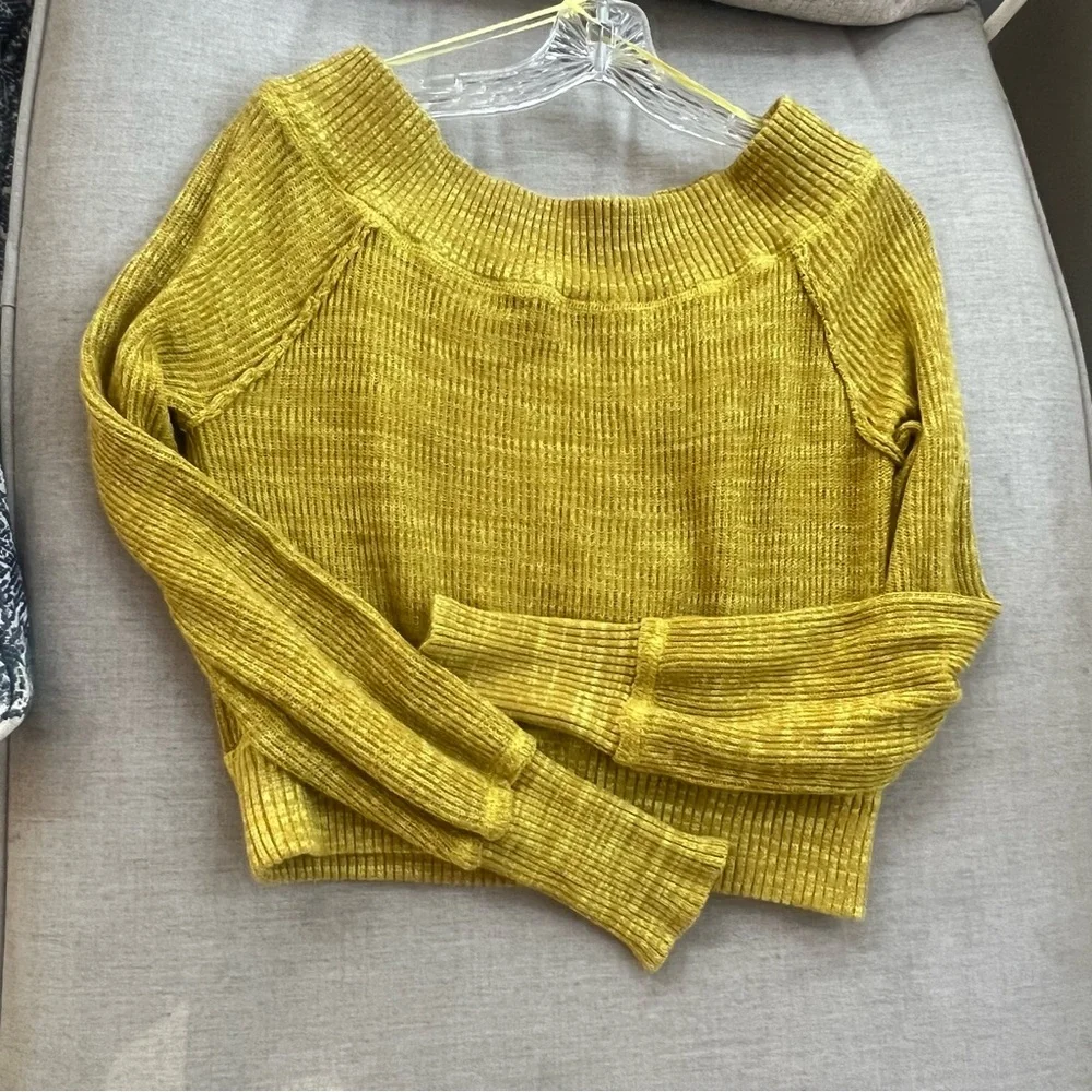 Free People Cropped Sweater - Picture 9 of 9